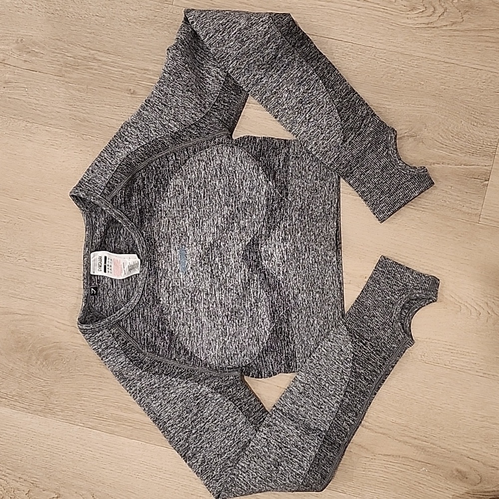 Gymshark Flex Long Sleeve Crop top